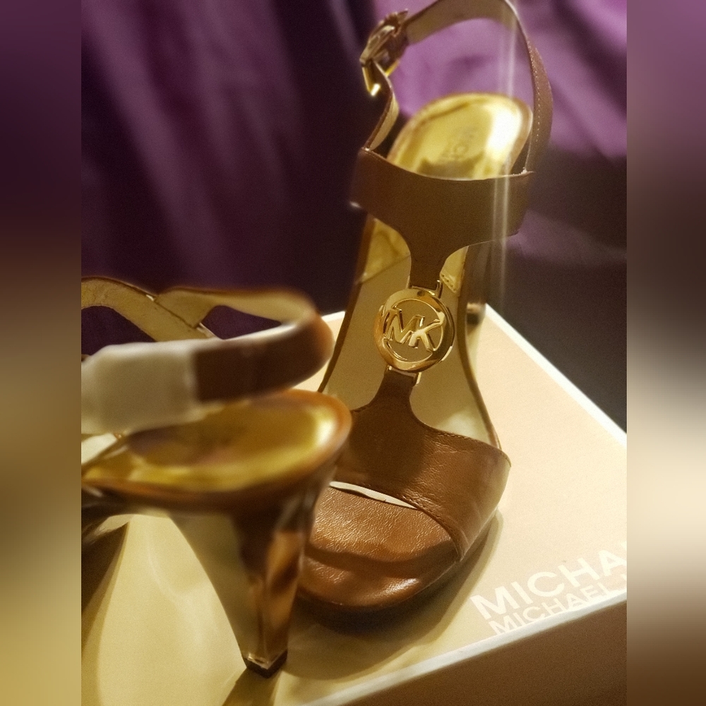Luggage Michael Kors Sandal, Size 10
